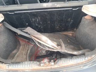 VOLKSWAGEN GOL 1.0 Porta malas