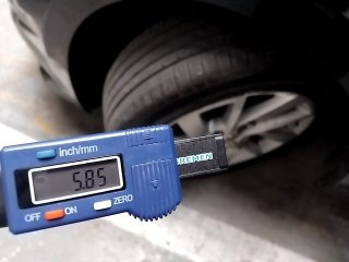 VOLKSWAGEN JETTA CL AF Pneu dianteiro esq.