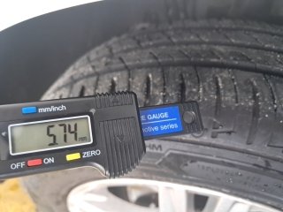 VOLKSWAGEN POLO 1.6 MSI TOTAL FLEX MANUAL Pneu dianteiro dir.