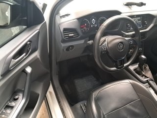 VOLKSWAGEN T CROSS TSI AD Porta e interior motorista