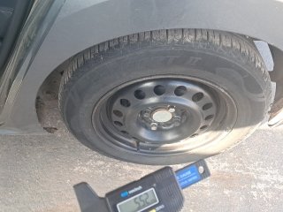 VOLKSWAGEN UP MOVE MDV Pneu traseiro esq.