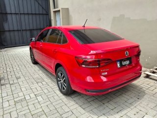VOLKSWAGEN VIRTUS 1.6 MSI TOTAL FLEX AUTOMÁTICO Traseira Motorista