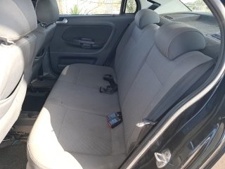 VOLKSWAGEN VOYAGE 1.6 COMFORTL Bancos traseiros