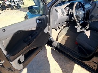 VOLKSWAGEN VOYAGE 1.6 COMFORTL Porta e interior motorista