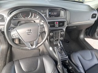 VOLVO V40 T4 MOMENTUM Painel completo