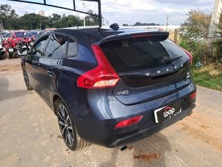 VOLVO V40 T4 MOMENTUM Traseira Motorista