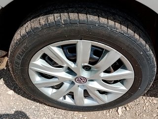 VW FOX 1.0 GII Pneu dianteiro esq.