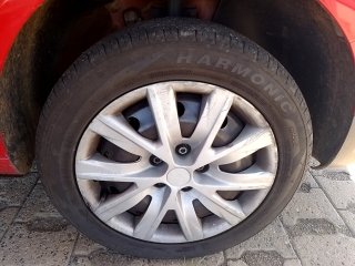 VW FOX 1.0 Pneu dianteiro dir.