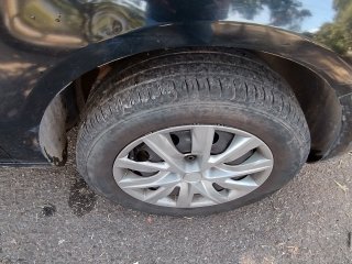 VW FOX 1.0 Pneu traseiro dir.