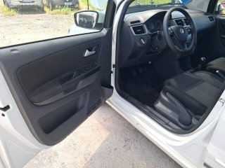 VW FOX CONNECT MB Porta e interior motorista