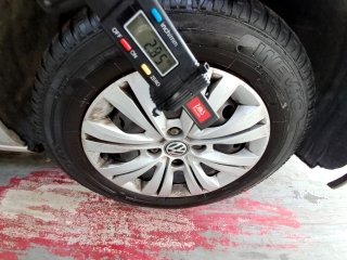 VW GOL CITY MB S Pneu dianteiro dir.