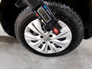 VW GOL CITY MB S Pneu traseiro esq.