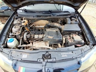 VW GOLF 1.6 SPORTLINE Motor
