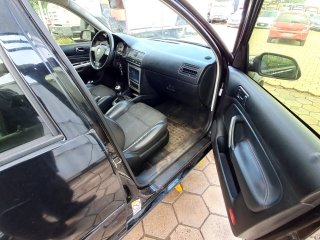 VW GOLF 1.6 SPORTLINE Porta e interior passageiro