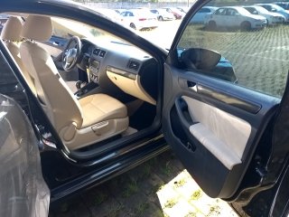 VW JETTA 2.0 Porta e interior passageiro