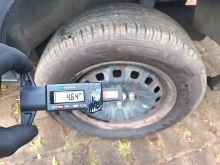 VW NOVA SAVEIRO TL MBVS Pneu traseiro esq.