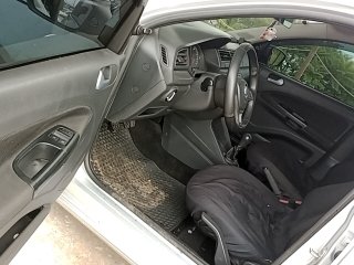 VW NOVO GOL TL MCV Porta e interior motorista