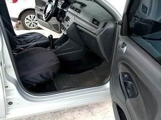 VW NOVO GOL TL MCV Porta e interior passageiro