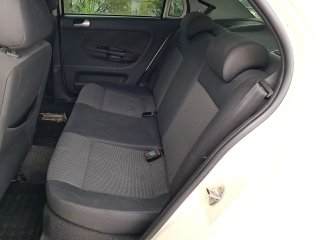 VW NOVO VOYAGE 1.6 Bancos traseiros