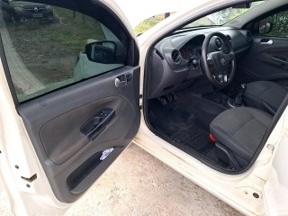 VW NOVO VOYAGE 1.6 Porta e interior motorista