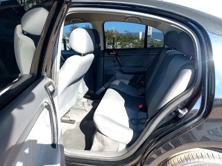 VW POLO SEDAN 1.6 Bancos traseiros