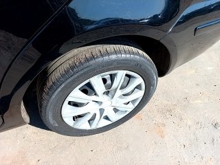 VW POLO SEDAN 1.6 Pneu traseiro esq.