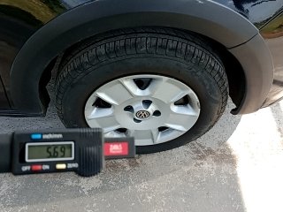 VW SAVEIRO 1.6 CS Pneu dianteiro dir.