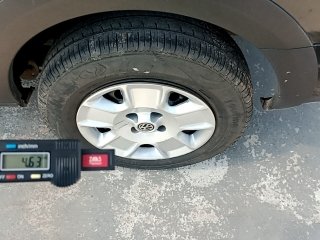 VW SAVEIRO 1.6 CS Pneu traseiro esq.