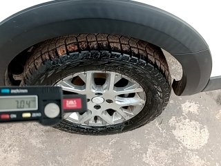 VW SAVEIRO CD CROSS MA Pneu traseiro esq.