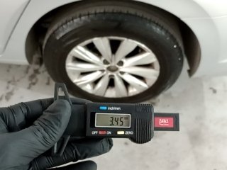 VW VIRTUS CL AD Pneu traseiro esq.