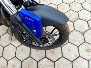YAMAHA FZ15 FAZER ABS Pneu dianteiro esq.
