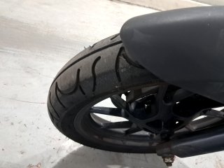 YAMAHA FZ15 FAZER ABS Pneu dianteiro esq.