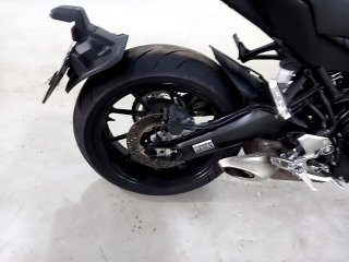 YAMAHA MT09/ABS Pneu traseiro dir.