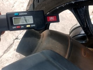 YAMAHA NEO 125 Pneu traseiro dir.