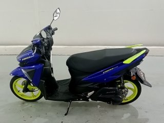 YAMAHA NEO 125 Porta e interior motorista