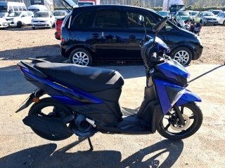 YAMAHA NEO 125 Porta e interior passageiro