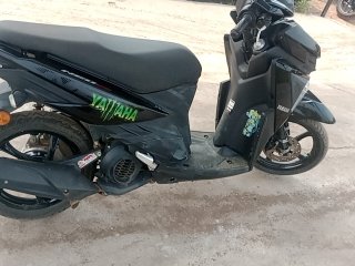 YAMAHA NEO 125 Porta e interior passageiro