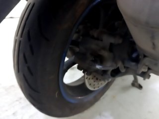 YAMAHA NMAX  Pneu traseiro dir.