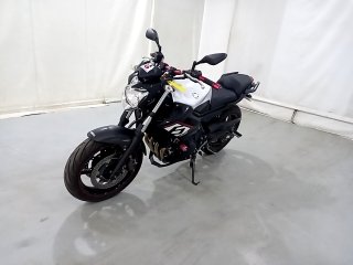 YAMAHA XJ6 N ABS Frente Motorista