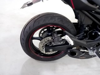 YAMAHA XJ6 N ABS Pneu traseiro dir.