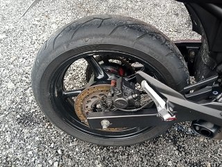 YAMAHA XJ6 N ABS Pneu traseiro dir.