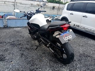 YAMAHA XJ6 N ABS Traseira Motorista