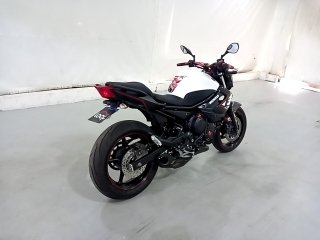 YAMAHA XJ6 N ABS Traseira Passageiro