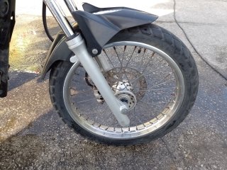 YAMAHA XTZ150 CROSSER S Pneu dianteiro dir.