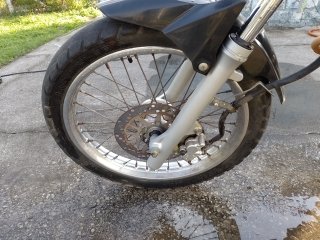 YAMAHA XTZ150 CROSSER S Pneu dianteiro esq.