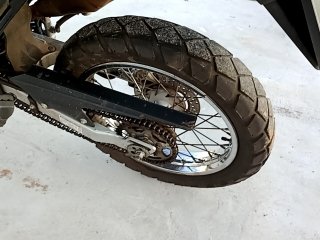 YAMAHA XTZ150 CROSSER Z Pneu traseiro esq.