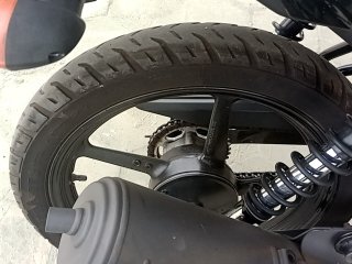YAMAHA YBR125I FACTOR ED Pneu traseiro dir.