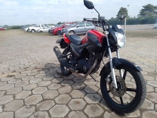 YAMAHA YBR150 FACTOR ED Frente Passageiro