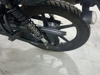 YAMAHA YBR150 FACTOR ED Pneu traseiro esq.