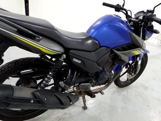 YAMAHA YS150 FAZER SED Porta malas